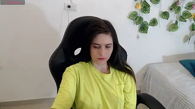 Snapshot of tania_sweet__ chatting on 01-14-25, 05:12 tania sweet online show from 01-14-25, 05:12