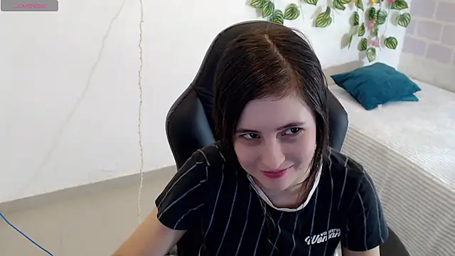 Snapshot of tania_sweet__ chatting on 01-17-25, 07:05 tania sweet online show from 01-17-25, 07:05