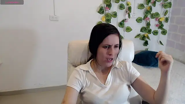 Snapshot of tania_sweet__ chatting on 09-30-25, 02:55 tania sweet online show from 09-30-25, 02:55