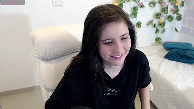 Snapshot of tania_sweet__ chatting on 11-22-25, 05:34 tania sweet online show from 11-22-25, 05:34