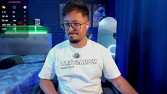 DaviidEvans  online show from 07-02-26, 04:02