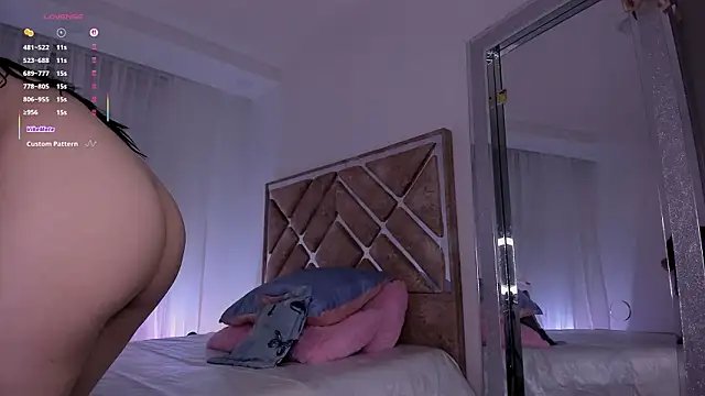 Snapshot of GoddessLinda04 chatting on 03-14-26, 11:54 GoddessLinda04 online show from 03-14-26, 11:54