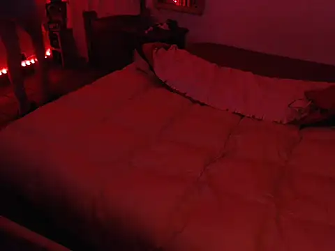 Snapshot of deftoolceles chatting on 10-31-25, 05:41 deftoolceles online show from 10-31-25, 05:41