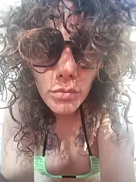 Snapshot of deftoolceles chatting on 11-10-25, 09:03 deftoolceles online show from 11-10-25, 09:03