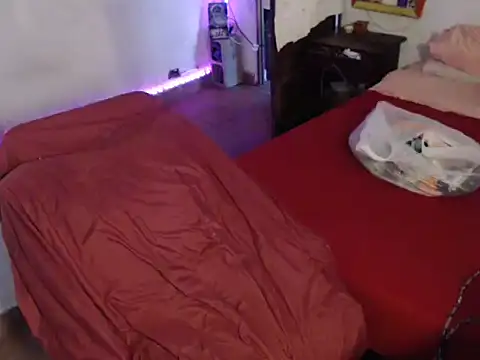 Snapshot of deftoolceles chatting on 12-17-25, 08:26 deftoolceles online show from 12-17-25, 08:26