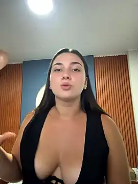 ava blue online show from 03-13-25, 07:17