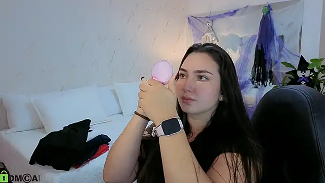 ava blue online show from 10-20-25, 07:47