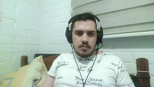 hung weeb online show from 10-30-25, 01:51