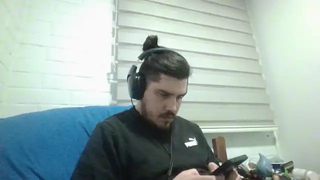 hung weeb online show from 05-28-26, 01:47