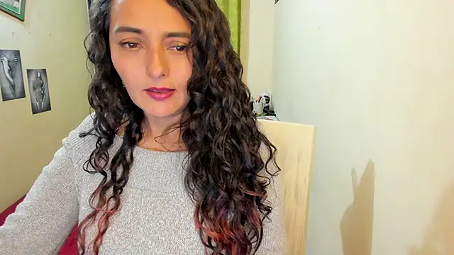 emma luxy online show from 01-03-25, 06:01