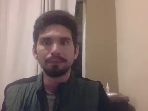 Snapshot of Tomthelong chatting on 02-07-25, 06:45 Tomthelong online show from 02-07-25, 06:45