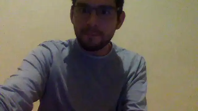 Snapshot of Tomthelong chatting on 11-03-25, 04:47 Tomthelong online show from 11-03-25, 04:47