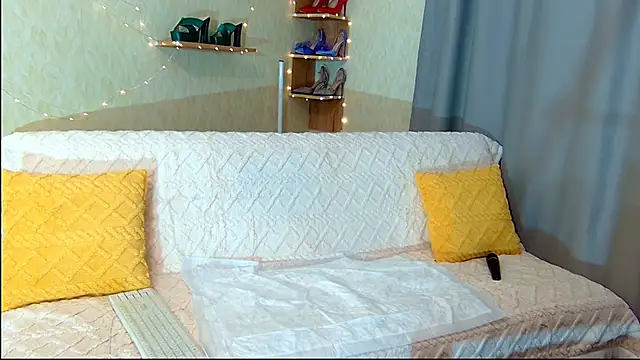 KimPolloc online show from 01-25-25, 09:35