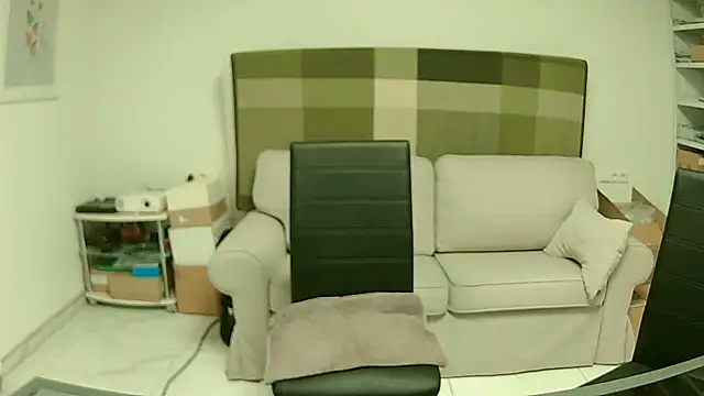 Snapshot of TranseCarmen chatting on 02-19-25, 05:49 TranseCarmen online show from 02-19-25, 05:49
