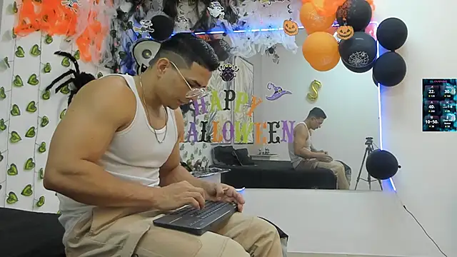 ChoreyTaiylor online show from 10-16-25, 02:29