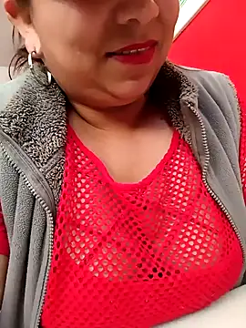 Snapshot of Alyona21 chatting on 12-16-24, 08:37 Alyona21 online show from 12-16-24, 08:37