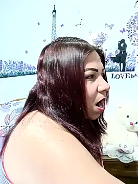 Snapshot of Alyona21 chatting on 01-18-25, 11:33 Alyona21 online show from 01-18-25, 11:33