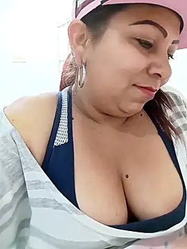 Snapshot of Alyona21 chatting on 02-11-25, 11:33 Alyona21 online show from 02-11-25, 11:33