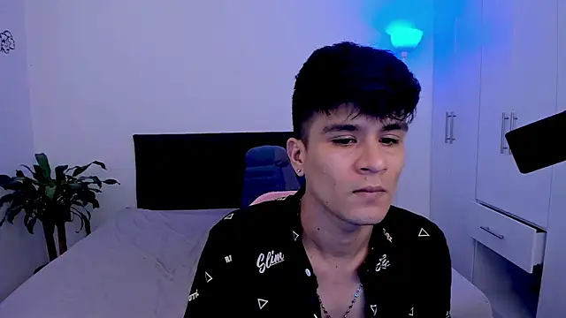 Eiden allenx online show from 02-02-25, 02:02