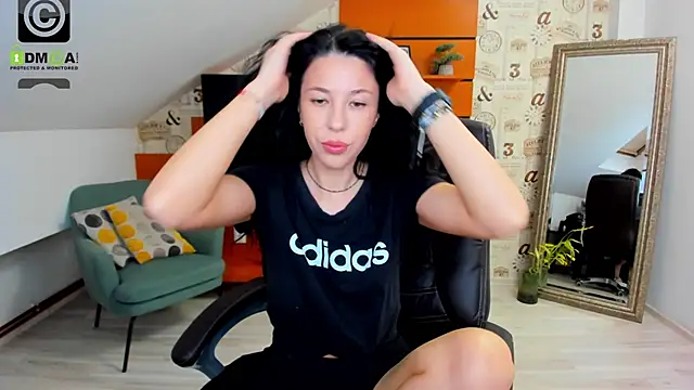 Snapshot of EmillyTaylor chatting on 01-15-25, 04:36 EmillyTaylor online show from 01-15-25, 04:36