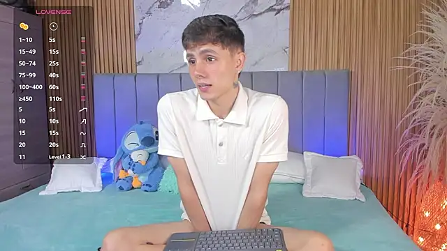 Snapshot of DustinLevine chatting on 03-12-26, 12:22 DustinLevine online show from 03-12-26, 12:22