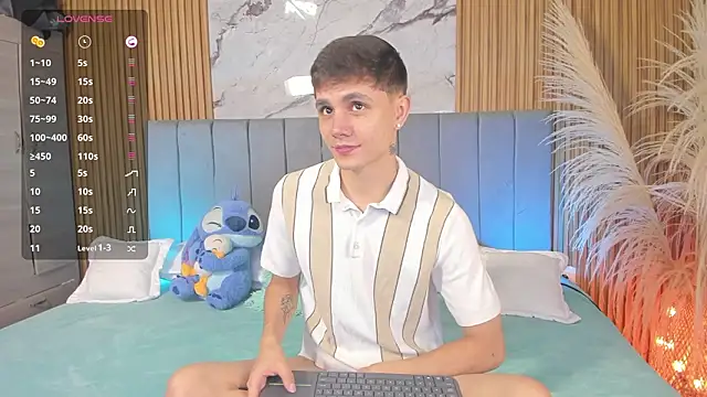 Snapshot of DustinLevine chatting on 03-25-26, 12:05 DustinLevine online show from 03-25-26, 12:05