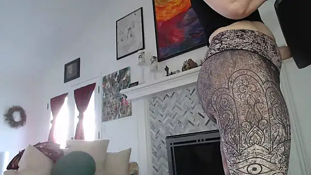 AuroraWillows online show from 03-02-25, 03:27