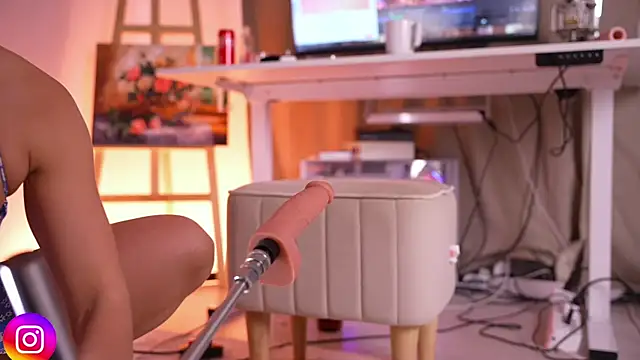 Snapshot of Lilevame chatting on 09-27-25, 09:25 Lilevame online show from 09-27-25, 09:25