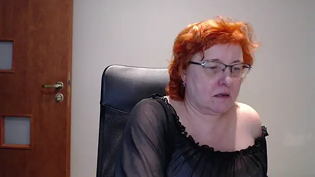 Snapshot of JoannaAndNeighbour chatting on 12-11-24, 08:15 JoannaAndNeighbour online show from 12-11-24, 08:15