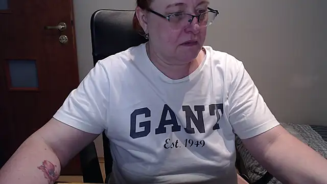 Snapshot of JoannaAndNeighbour chatting on 01-12-25, 09:51 JoannaAndNeighbour online show from 01-12-25, 09:51