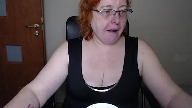Snapshot of JoannaAndNeighbour chatting on 01-21-25, 07:58 JoannaAndNeighbour online show from 01-21-25, 07:58