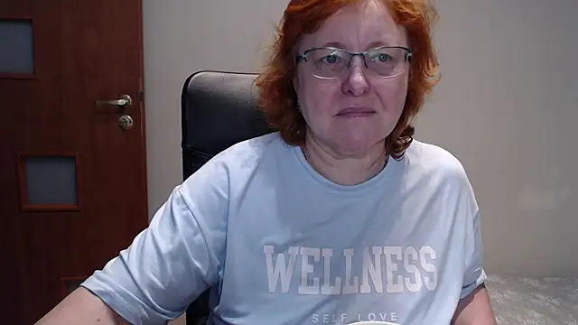 Snapshot of JoannaAndNeighbour chatting on 01-31-25, 08:01 JoannaAndNeighbour online show from 01-31-25, 08:01