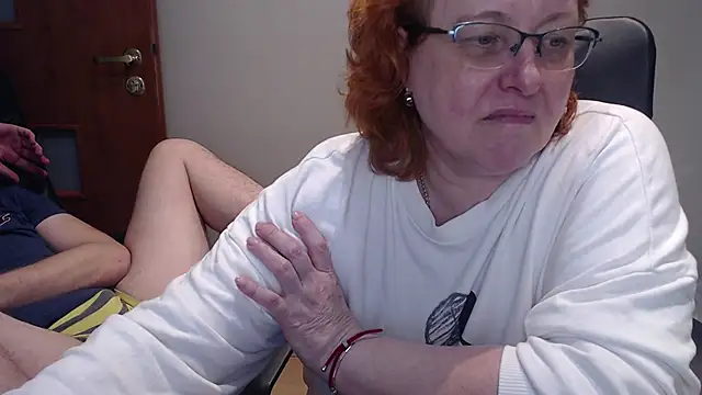 Snapshot of JoannaAndNeighbour chatting on 02-12-25, 07:02 JoannaAndNeighbour online show from 02-12-25, 07:02