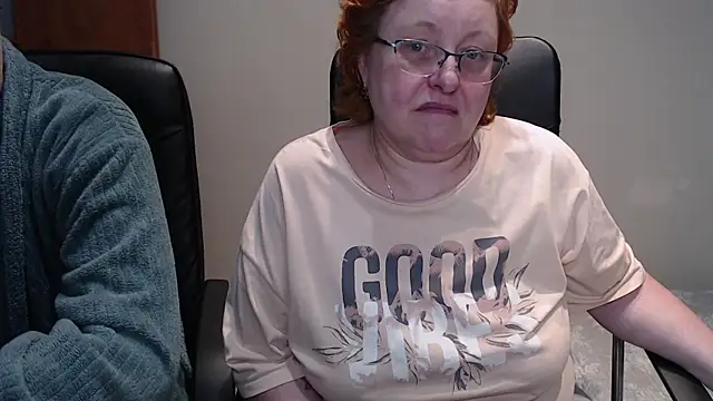 Snapshot of JoannaAndNeighbour chatting on 02-16-25, 12:32 JoannaAndNeighbour online show from 02-16-25, 12:32