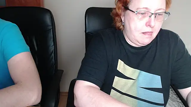 Snapshot of JoannaAndNeighbour chatting on 02-17-25, 08:30 JoannaAndNeighbour online show from 02-17-25, 08:30