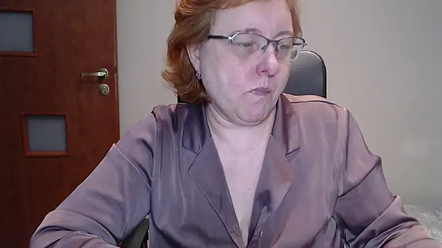 Snapshot of JoannaAndNeighbour chatting on 03-21-25, 05:02 JoannaAndNeighbour online show from 03-21-25, 05:02
