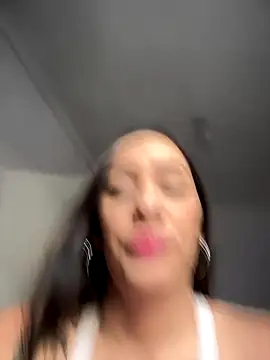   IRIS   online show from 12-04-25, 04:05