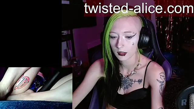 alicewonder09 online show from 07-11-26, 03:20