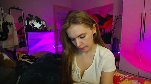 KittyNeon online show from 12-20-24, 05:29