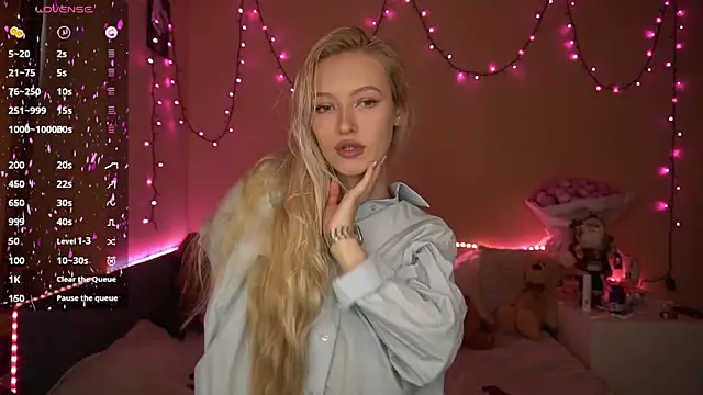 Snapshot of AmandaFiree chatting on 01-09-26, 07:55 AmandaFiree online show from 01-09-26, 07:55