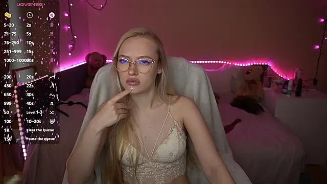 Snapshot of AmandaFiree chatting on 02-11-26, 07:13 AmandaFiree online show from 02-11-26, 07:13