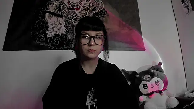 Snapshot of t0riayun0 chatting on 01-11-25, 11:02 t0riayun0 online show from 01-11-25, 11:02