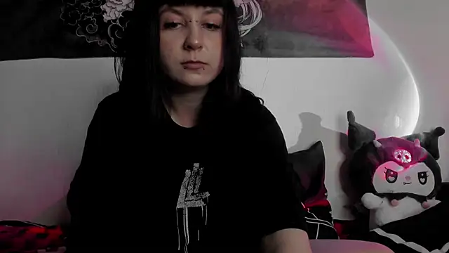 Snapshot of t0riayun0 chatting on 01-12-25, 02:03 t0riayun0 online show from 01-12-25, 02:03