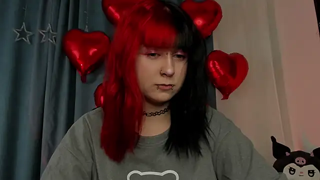 Snapshot of t0riayun0 chatting on 02-14-25, 10:14 t0riayun0 online show from 02-14-25, 10:14