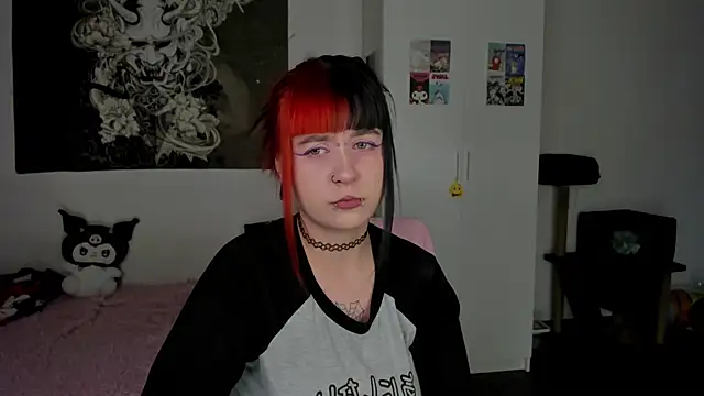 Snapshot of t0riayun0 chatting on 02-22-25, 11:35 t0riayun0 online show from 02-22-25, 11:35