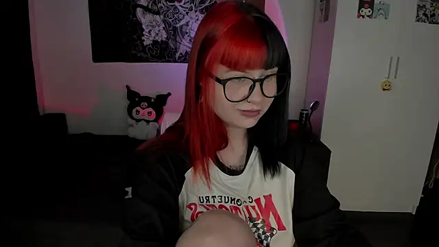 Snapshot of t0riayun0 chatting on 03-20-25, 10:29 t0riayun0 online show from 03-20-25, 10:29