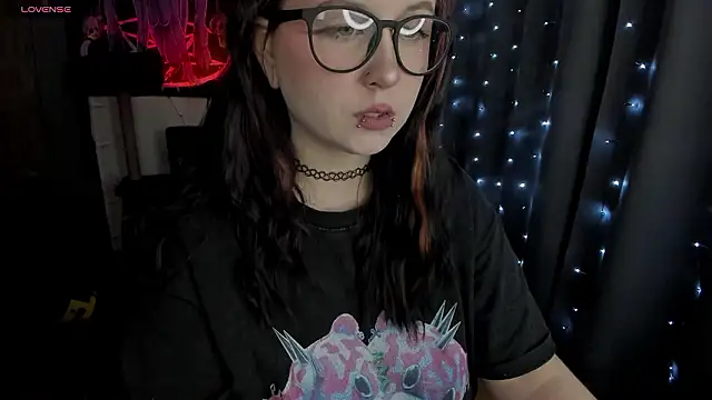 Snapshot of t0riayun0 chatting on 03-23-26, 10:25 t0riayun0 online show from 03-23-26, 10:25