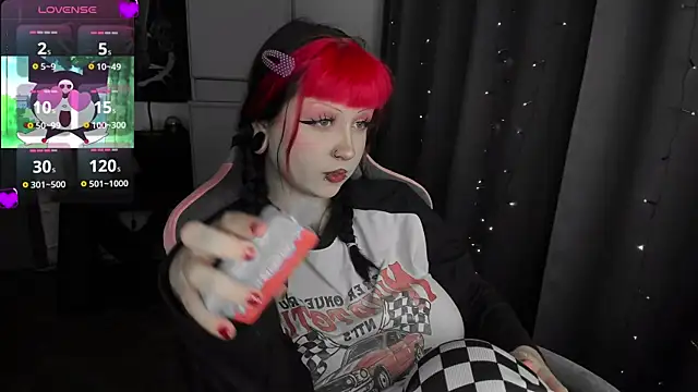 t0riayun0 online show from 07-23-26, 10:40