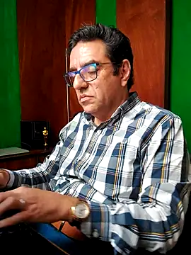 FernandoReuterG online show from 12-02-25, 06:36