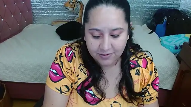 EMILY-NESSA online show from 05-11-26, 02:34